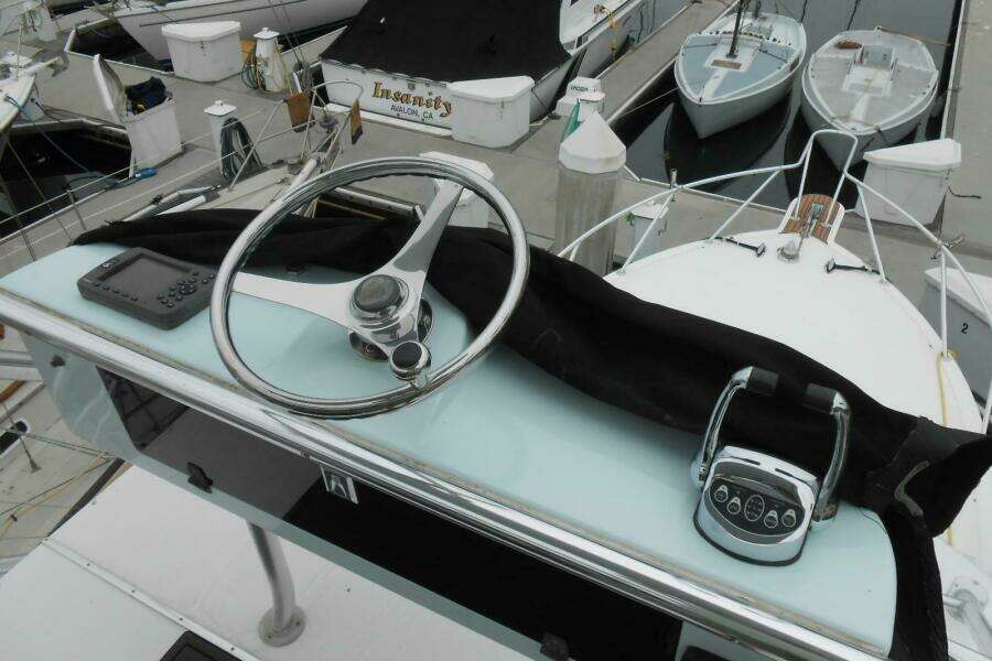 Beer Money 32ft Topaz Yacht For Sale