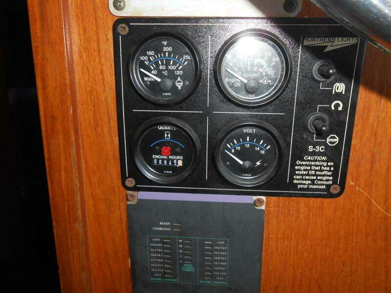 Ahoy Vey 34ft CHB Yacht For Sale