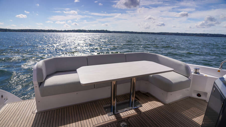 53ft Azimut Yacht For Sale