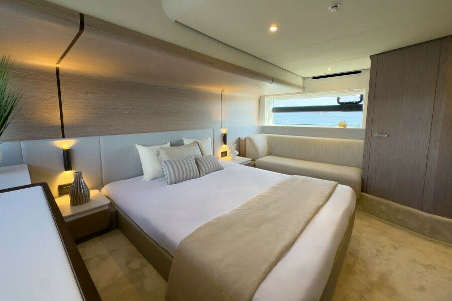 53ft Azimut Yacht For Sale