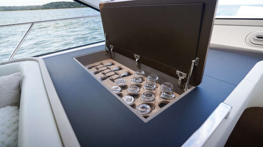 53ft Azimut Yacht For Sale