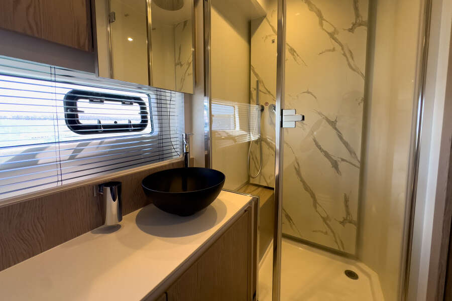 53ft Azimut Yacht For Sale