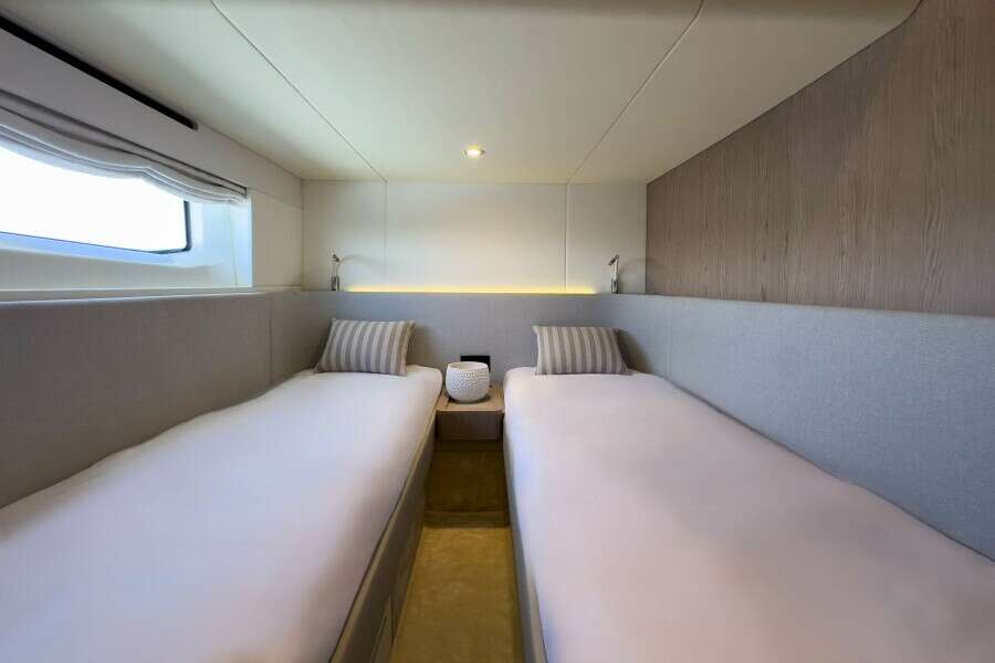 53ft Azimut Yacht For Sale