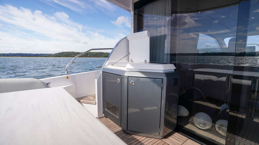 53ft Azimut Yacht For Sale