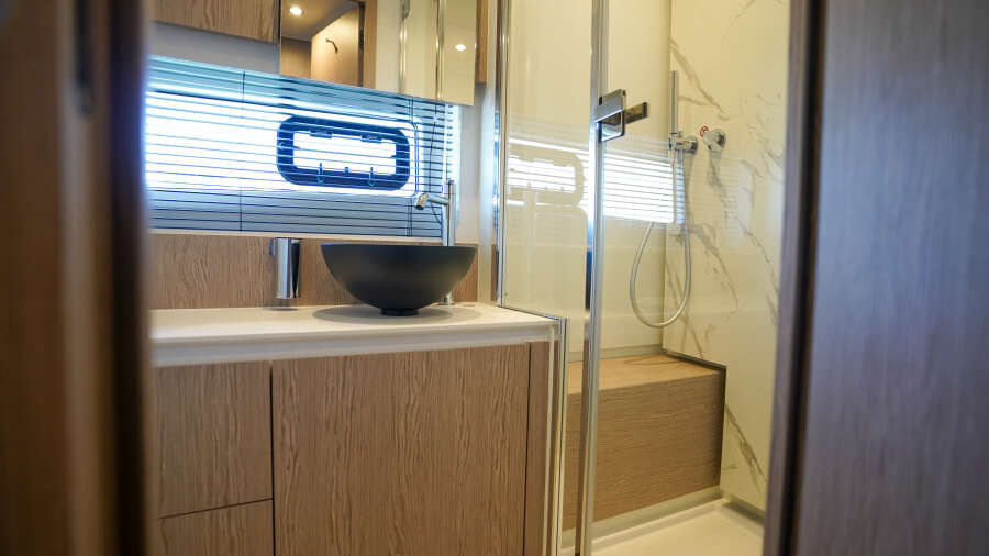 53ft Azimut Yacht For Sale