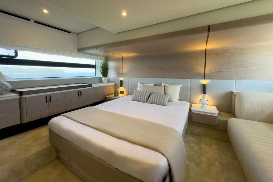 53ft Azimut Yacht For Sale