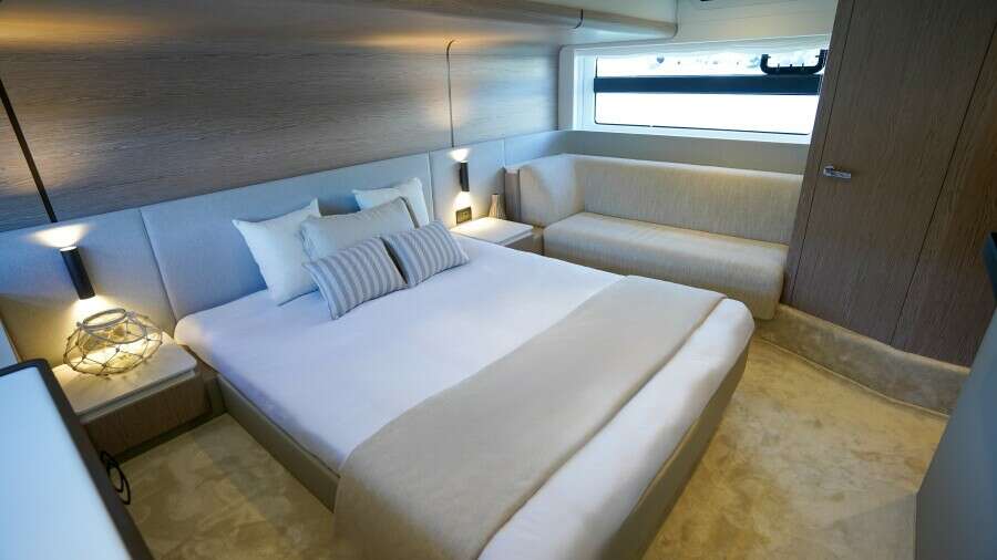 53ft Azimut Yacht For Sale