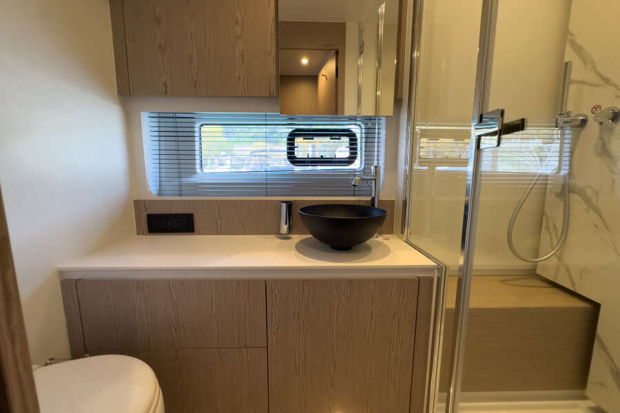 53ft Azimut Yacht For Sale