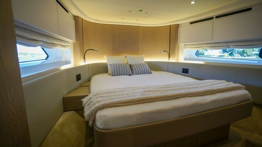 53ft Azimut Yacht For Sale