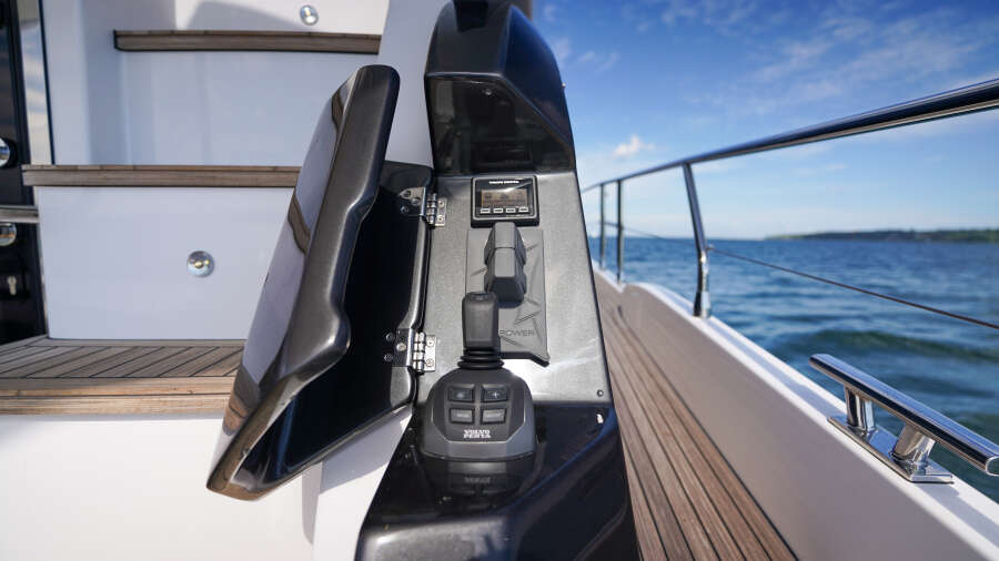 53ft Azimut Yacht For Sale