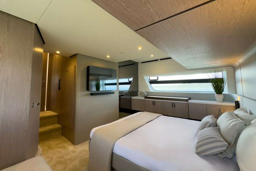 53ft Azimut Yacht For Sale