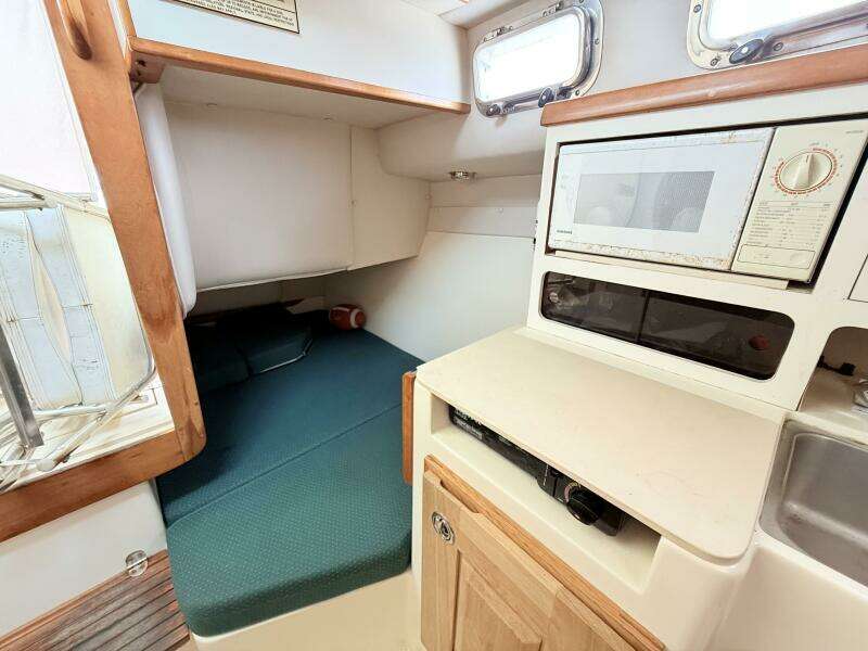 Outlander 28ft Albin Yacht For Sale