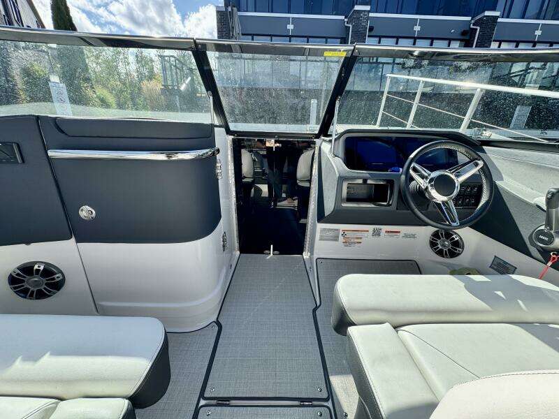 26ft Regal Yacht For Sale