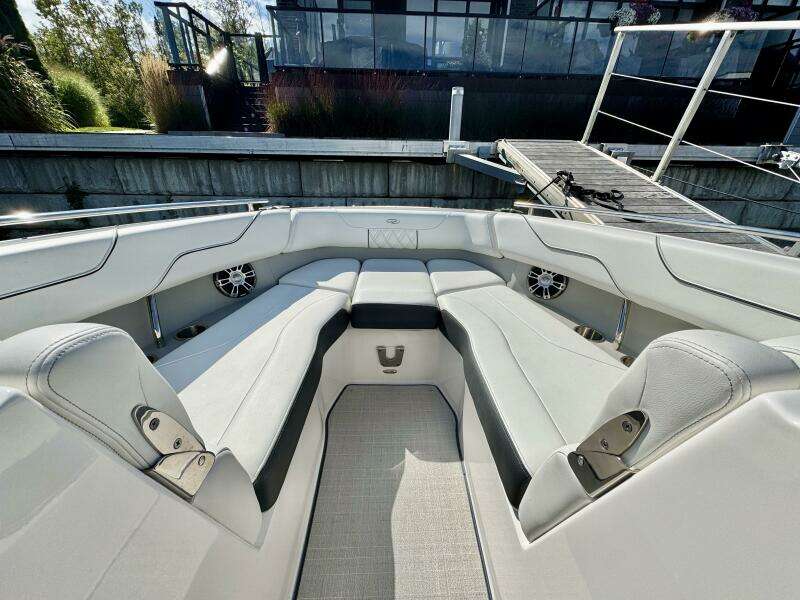 26ft Regal Yacht For Sale