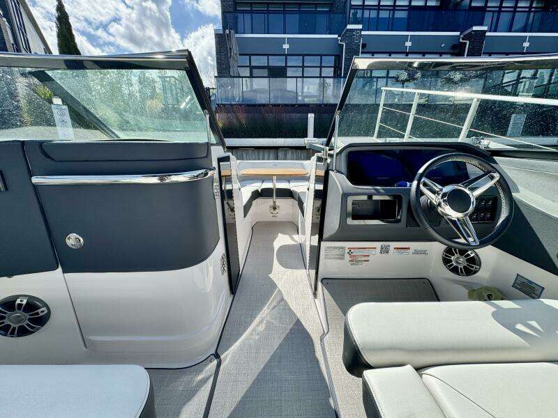 26ft Regal Yacht For Sale