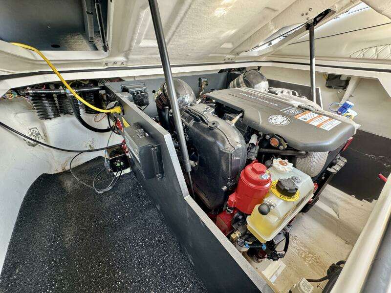 26ft Regal Yacht For Sale