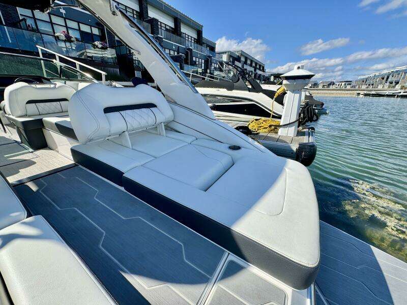 26ft Regal Yacht For Sale