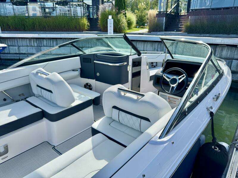 26ft Regal Yacht For Sale