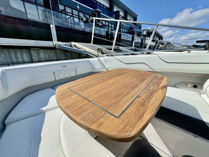 26ft Regal Yacht For Sale
