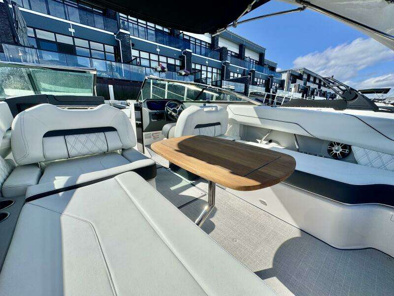 26ft Regal Yacht For Sale