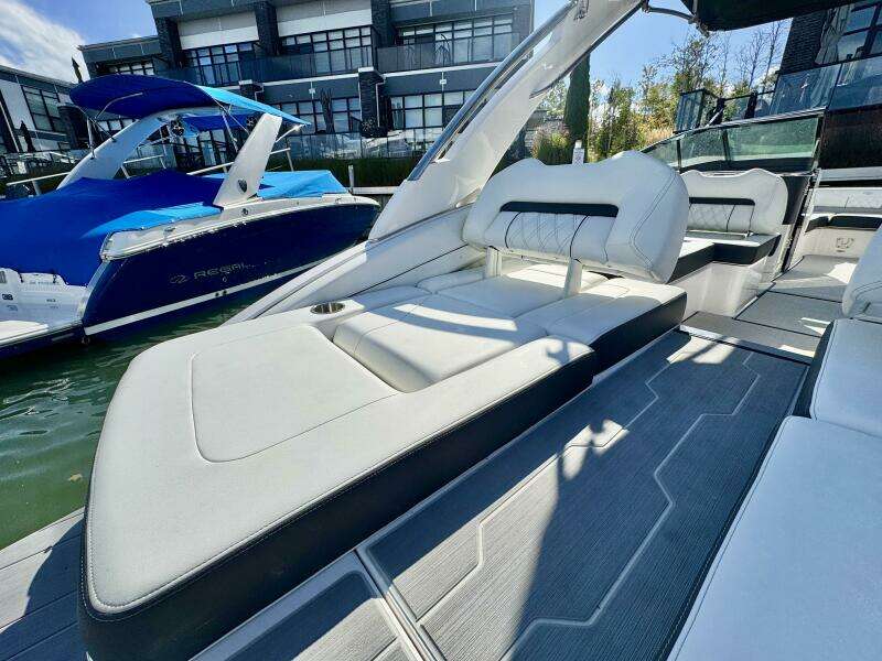26ft Regal Yacht For Sale