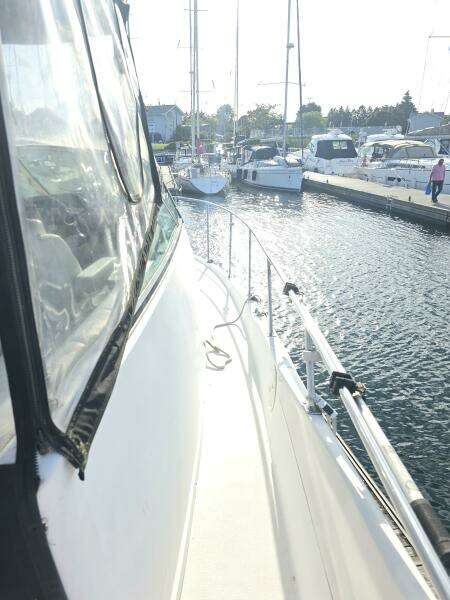35ft Carver Yacht For Sale