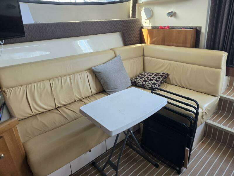 35ft Carver Yacht For Sale