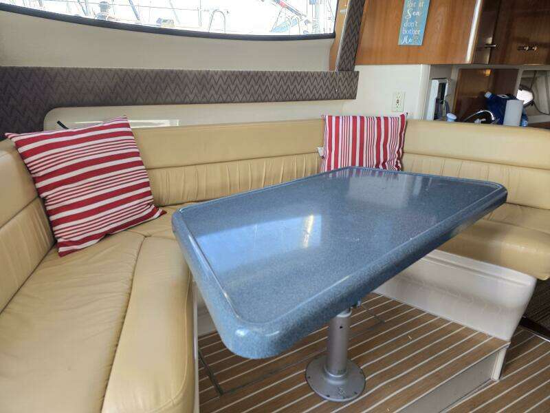 35ft Carver Yacht For Sale