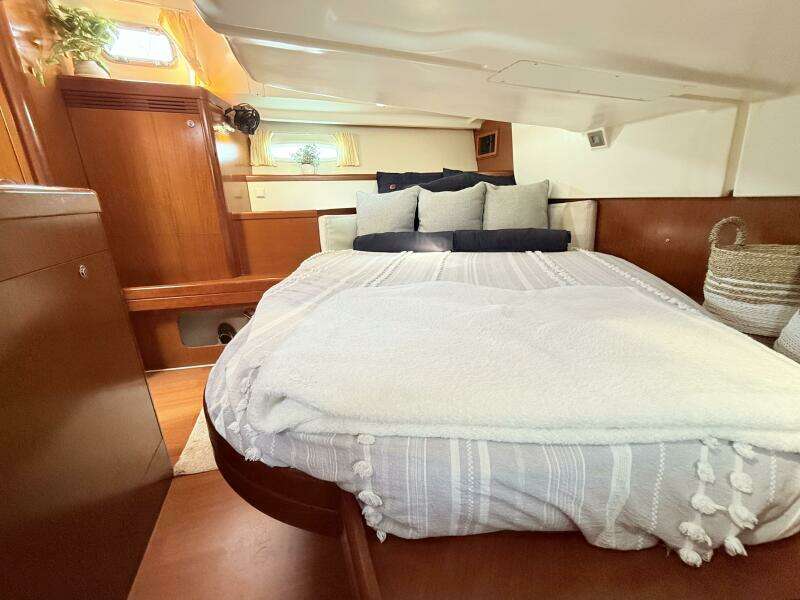 46ft Beneteau Yacht For Sale