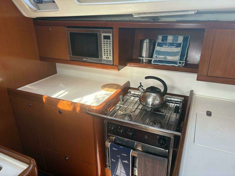 46ft Beneteau Yacht For Sale