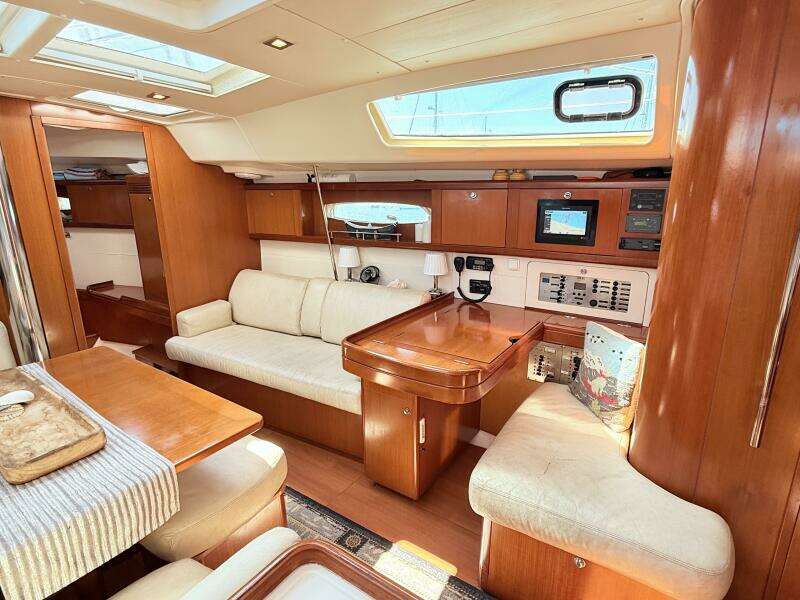 46ft Beneteau Yacht For Sale