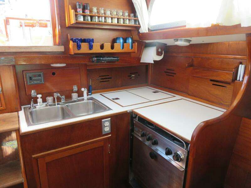 Secret Story 40ft Hinckley Yacht For Sale