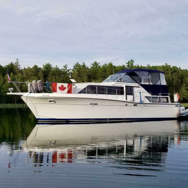 Wood Knot 38ft Chris Craft Yacht For Sale