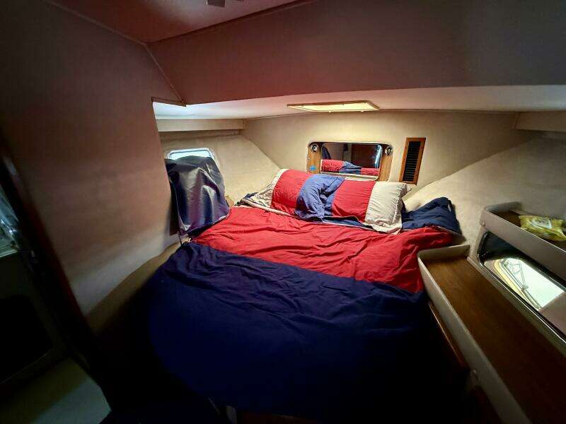 Wood Knot 38ft Chris Craft Yacht For Sale
