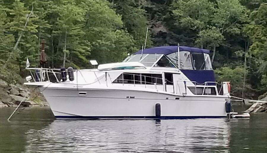 Wood Knot 38ft Chris Craft Yacht For Sale