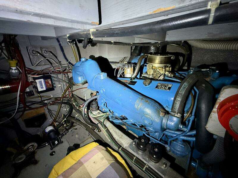 Wood Knot 38ft Chris Craft Yacht For Sale