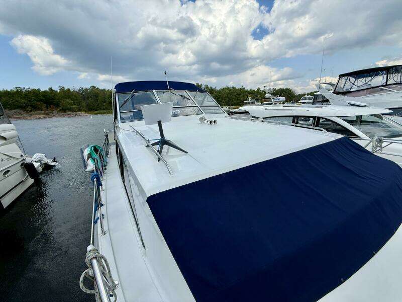 Wood Knot 38ft Chris Craft Yacht For Sale