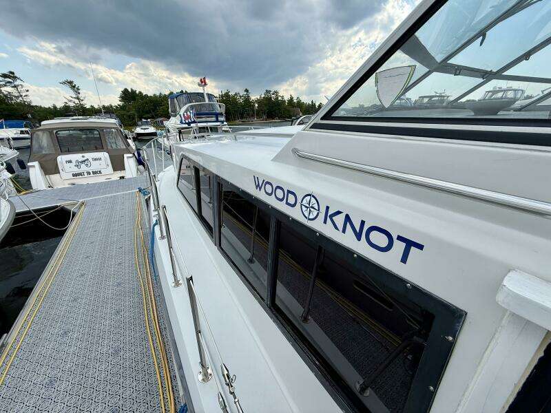 Wood Knot 38ft Chris Craft Yacht For Sale
