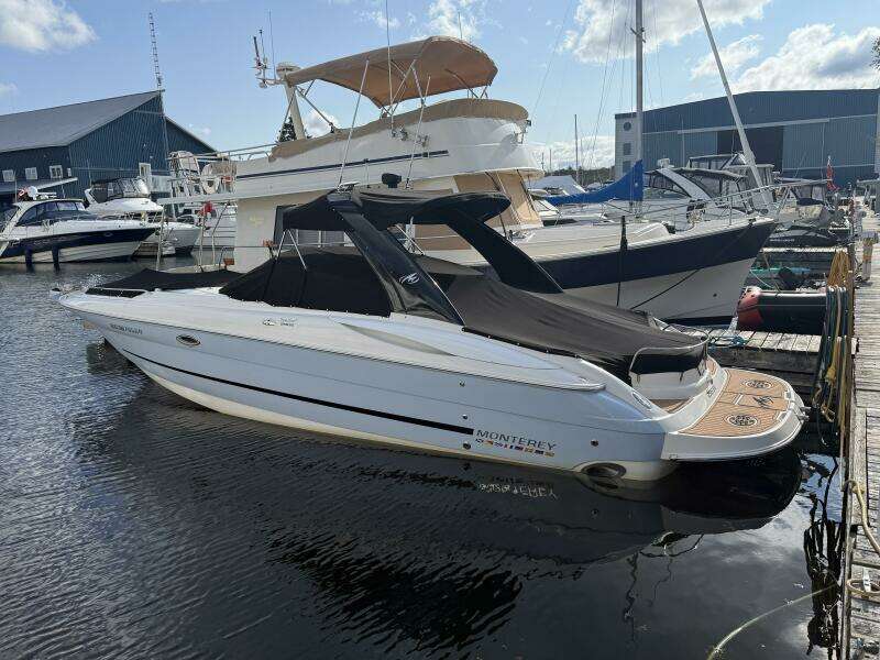 29ft Monterey Yacht For Sale