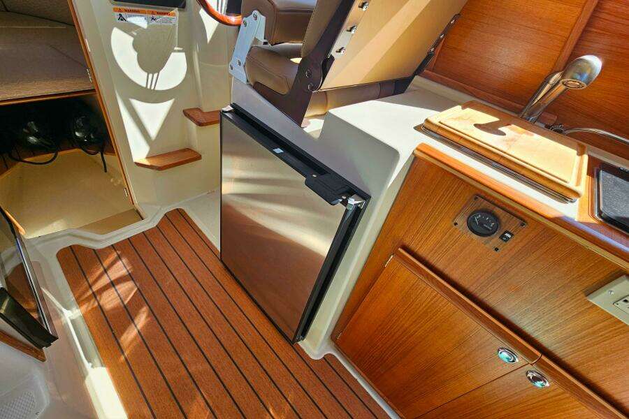 Messing About 23ft Ranger Tugs Yacht For Sale