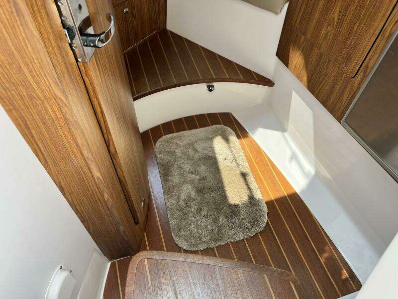 35ft Everglades Yacht For Sale