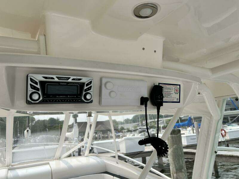 35ft Everglades Yacht For Sale