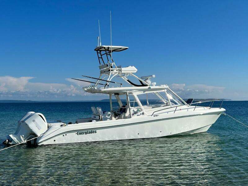 35ft Everglades Yacht For Sale