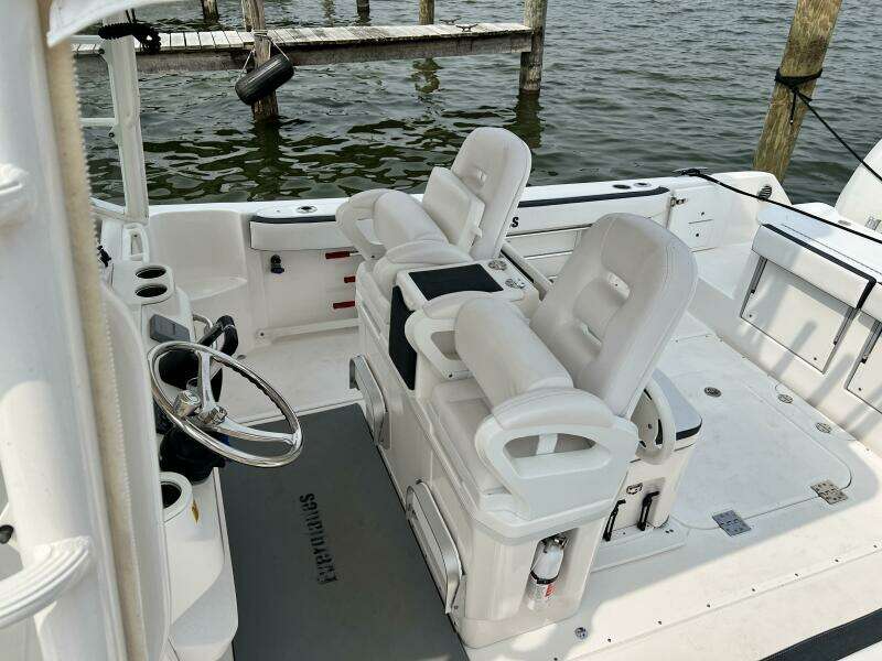 35ft Everglades Yacht For Sale