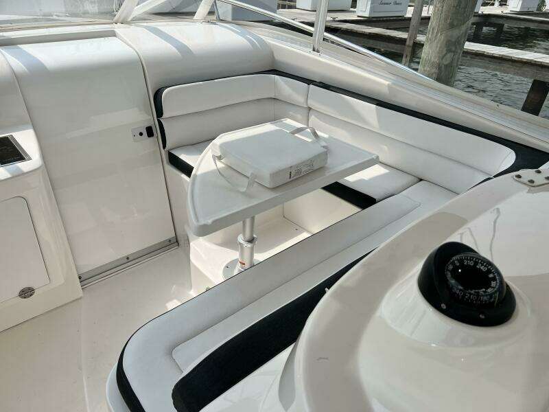 35ft Everglades Yacht For Sale