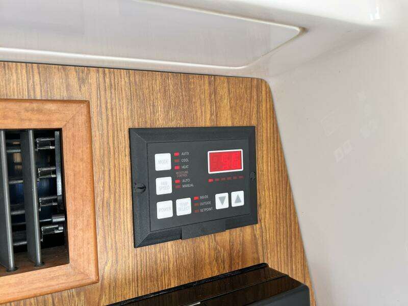 35ft Everglades Yacht For Sale