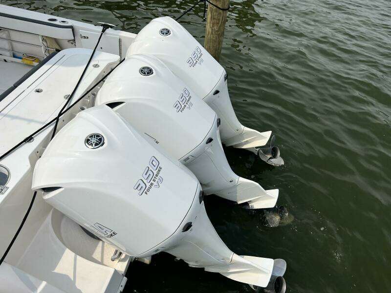 35ft Everglades Yacht For Sale