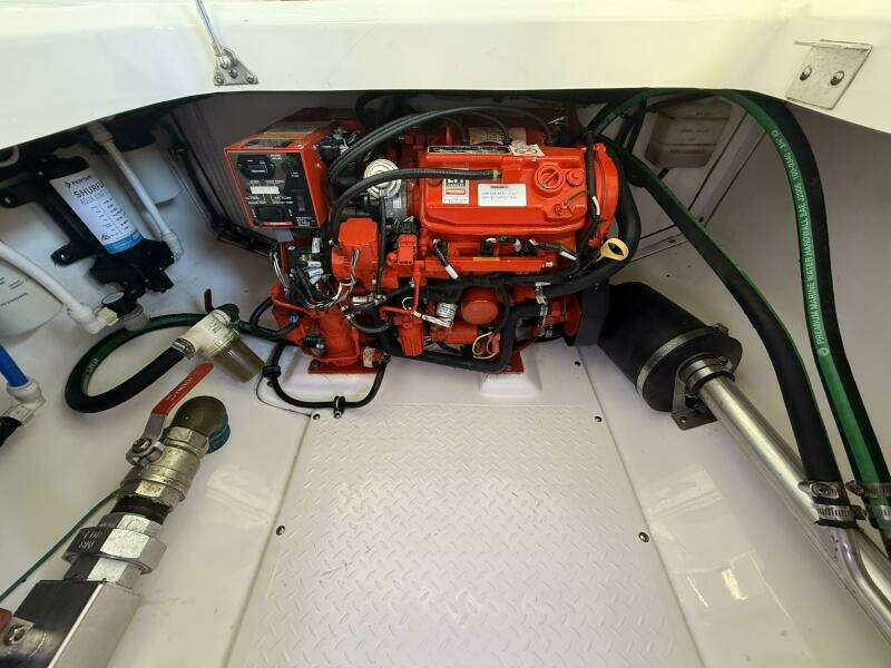 35ft Everglades Yacht For Sale