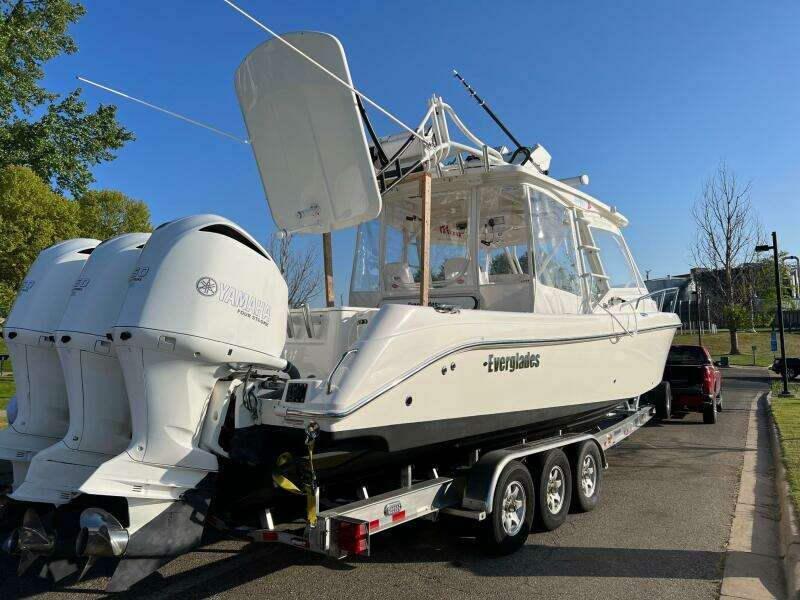 35ft Everglades Yacht For Sale