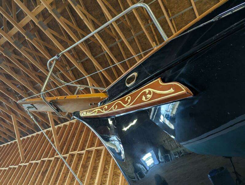 Black Magic 25ft Custom Craft Yacht For Sale